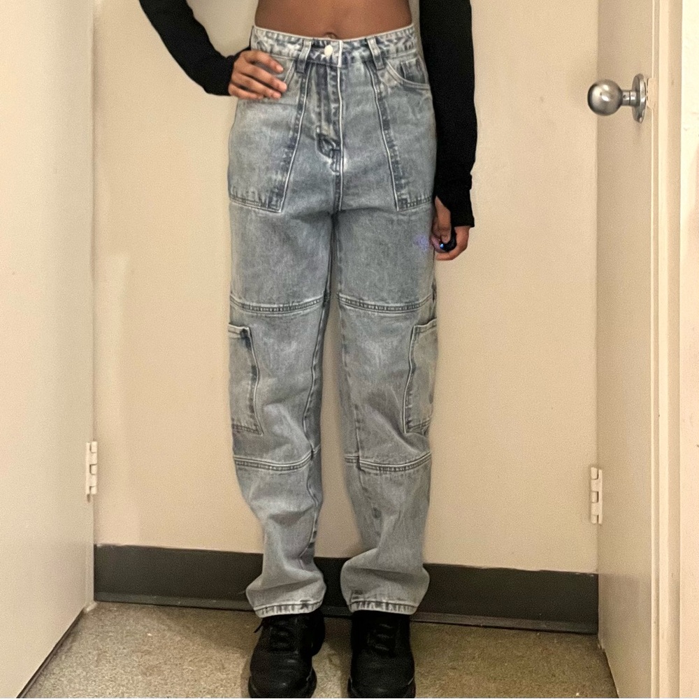 Woman’s high waisted jeans - Picture 1 of 3